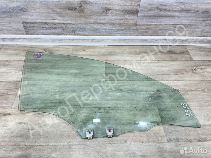 Стекло переднее правое Mazda 3 BK