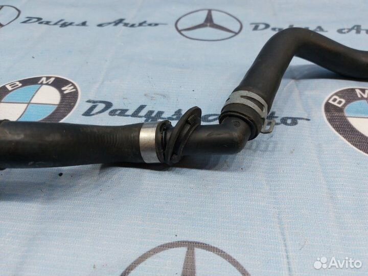 Патрубок системы охлаждения Mercedes-Benz E-Class