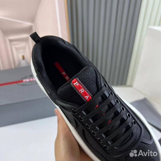 Кроссовки Prada мужские с белой подошвой
