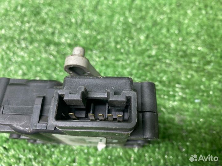 Моторчик заслонки печки Mazda Сх7