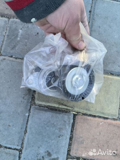 Натяжитель приводного ремня suzuki grand vitara