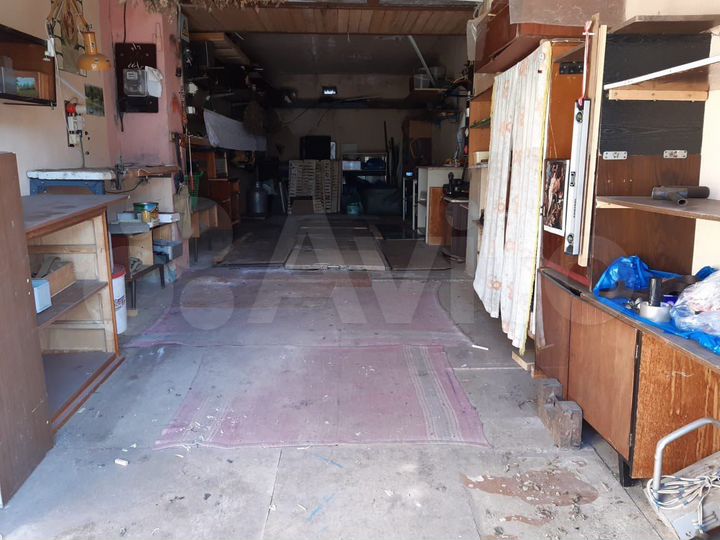 Гараж, > 30 м²