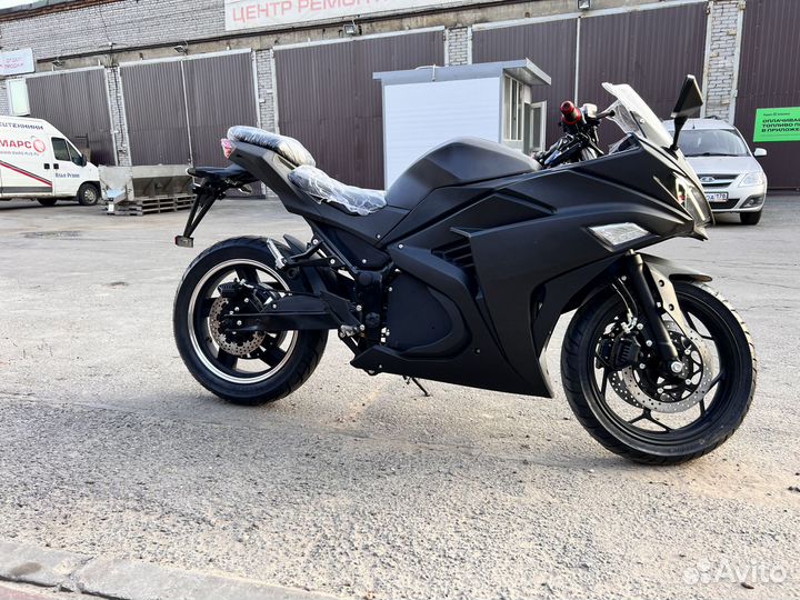 Электромотоцикл Yamaha R3