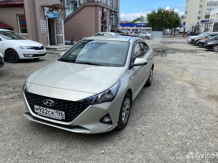 Водитель на авто компании