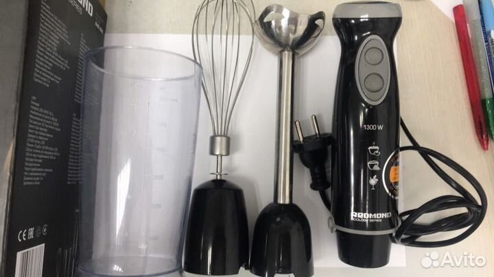 Redmond RHB-2985 Погружной блендер