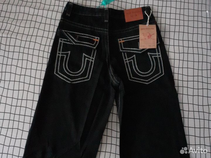 Джинсы True Religion