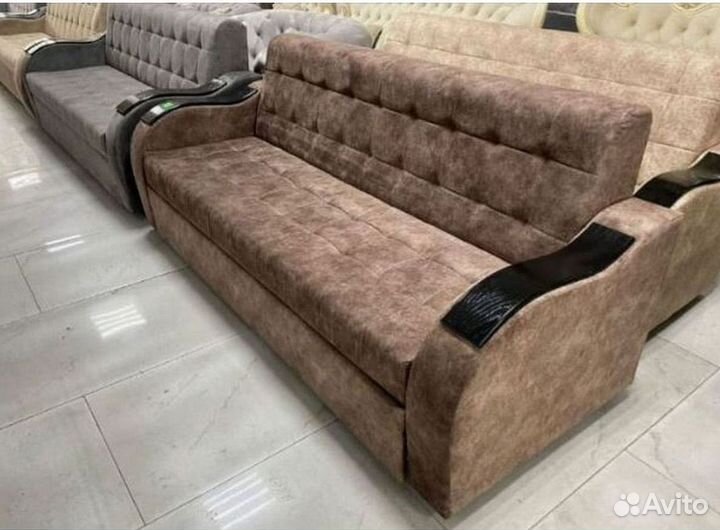 Прямой диван в наличии