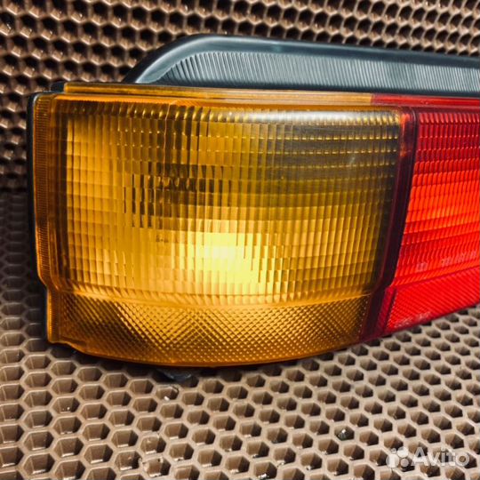 Фонарь задний левый Nissan Prairie 1991