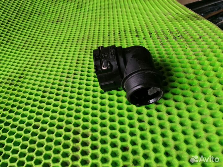 Патрубок радиатора на Chevrolet 1,8 Cruze 09-16