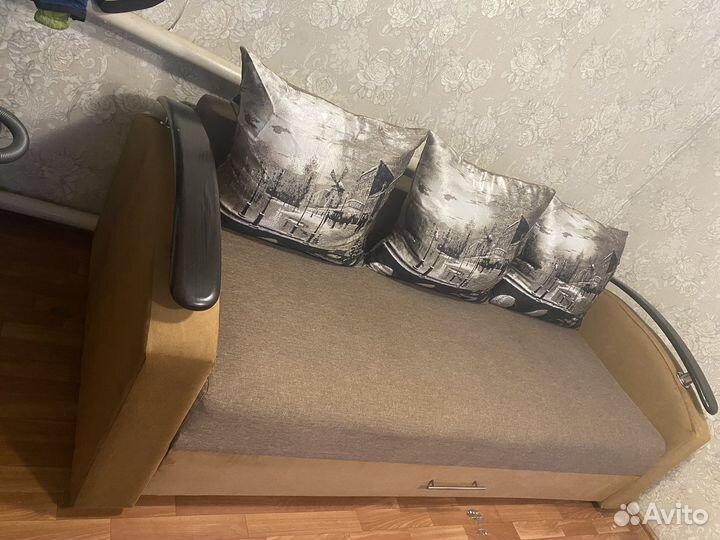 Диван прямой