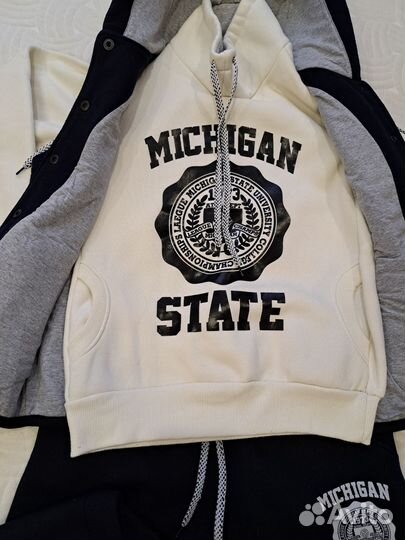 Спортивный костюм женский теплый