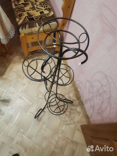 Подставка для цветов напольная металлическая