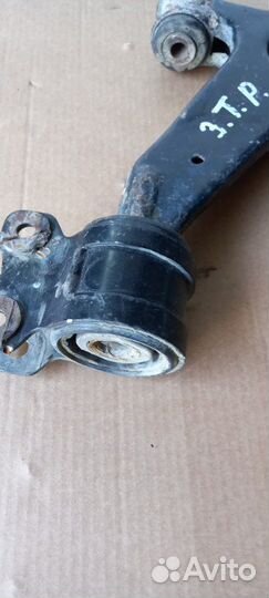 Рычаг подвески нижний передний правый Ford Focus 3