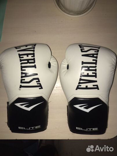 Боксерские перчатки Everlast 10 oz