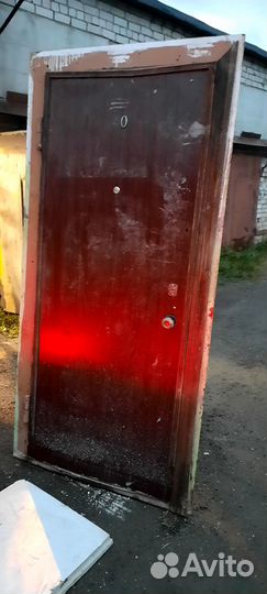 Дверь входная металлическая