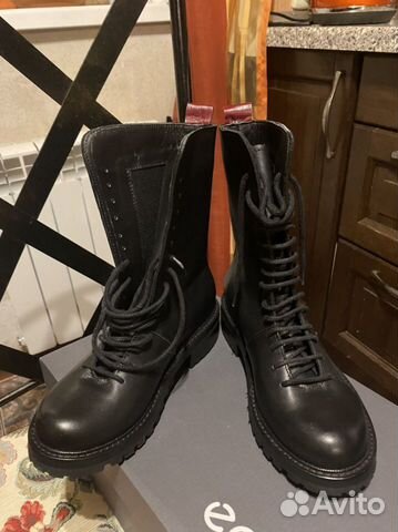 Берцы женские, чёрные с бордовой полосой 35