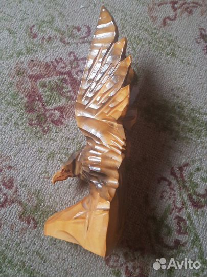 Статуэтка орел резная дерево