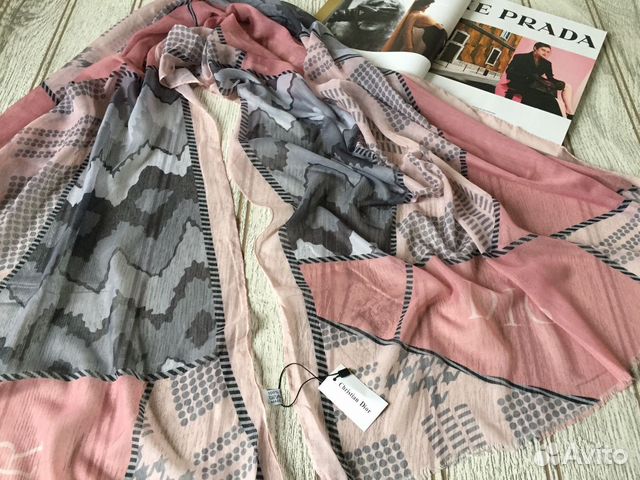 Воздушный летний палантин Dior, 2 цвета