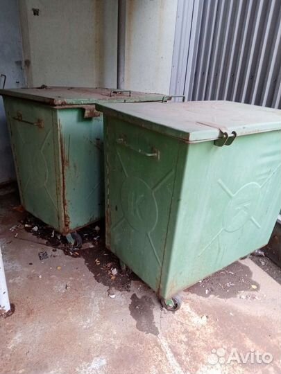 Мусорный контейнер