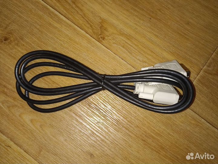 Кабель для компьютера