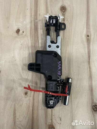 Кронштейн ручки двери задней правой Lexus RX450h