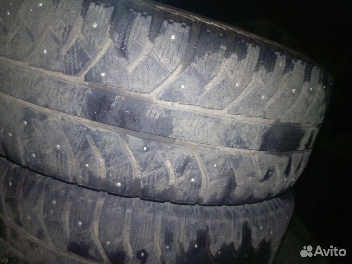 Bridgestone Ice Cruiser 7000 265/70 R16 30Y