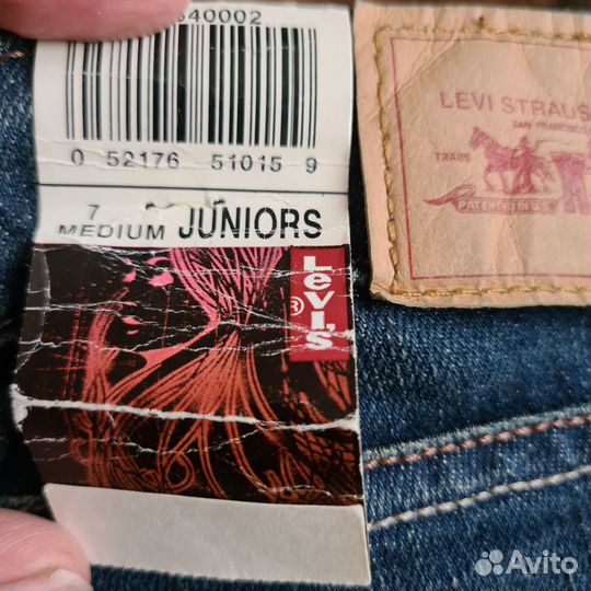 Джинсы levis 524. Небольшой клеш