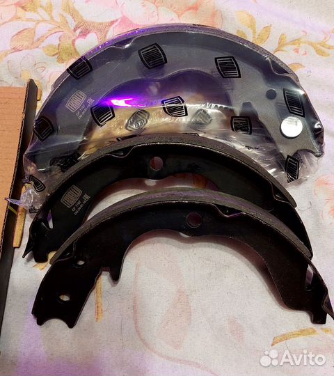 Колодки тормозные барабанные для автомобилей