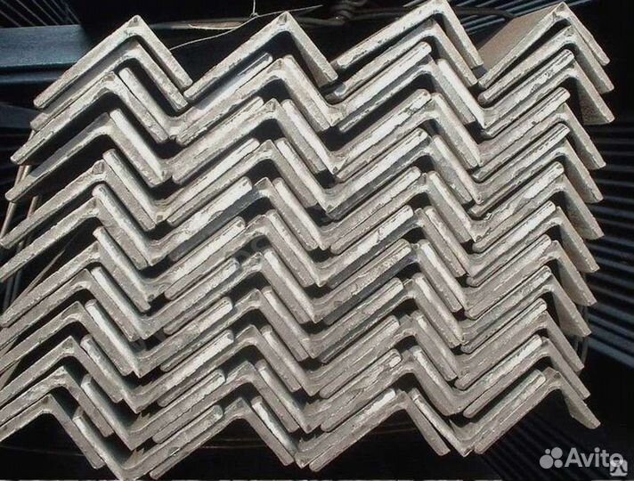 Уголок неравнополочный