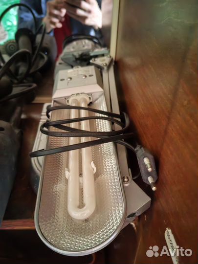 Настольная лампа