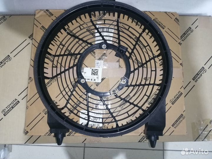 Кожух вентилятора AC Toyota Land Cruiser 200