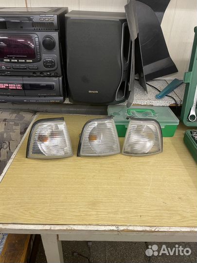 Поворотники Audi 80 B4