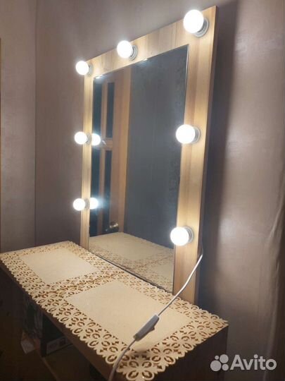 Гримерное зеркало-стол под реставрацию