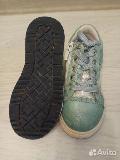 Ботинки на девочку