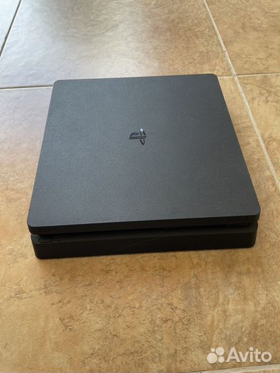 Sony PS4 slim