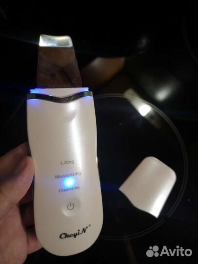 Ультразвуковой аппарат для чистки лица