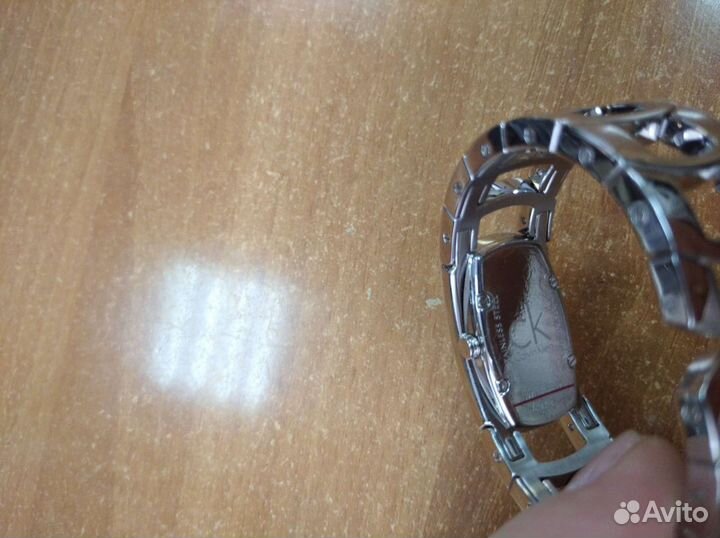 Часы женские оригинал новые