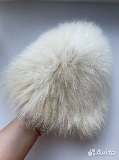Меховая шапка для девочки +варежки