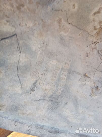 Локер передний правый Audi 100 (C3) III (1982–1987)