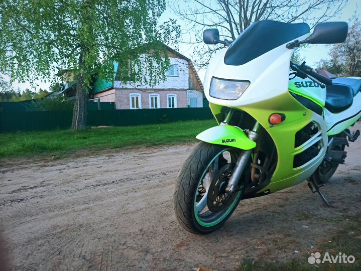 Suzuki RF400 R