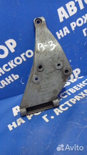 Кронштейн гидроусилителя руля Volkswagen Passat B3