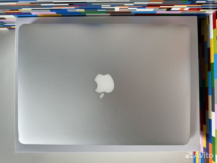 Macbook Air 13 2017 в отличном состоянии