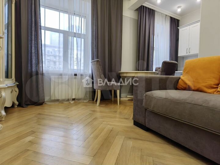 2-к. квартира, 67 м², 4/8 эт.