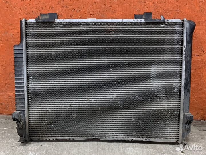 Радиатор охлаждения Mercedes Ом612 2.7 cdi