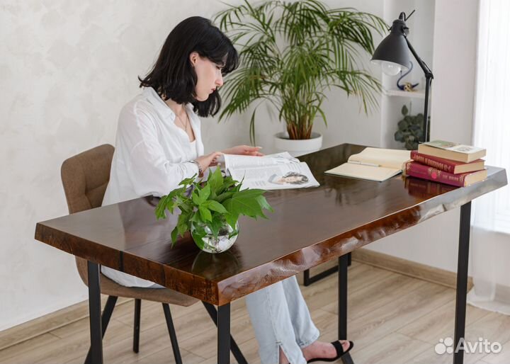 Стол из цельного слэба Бука