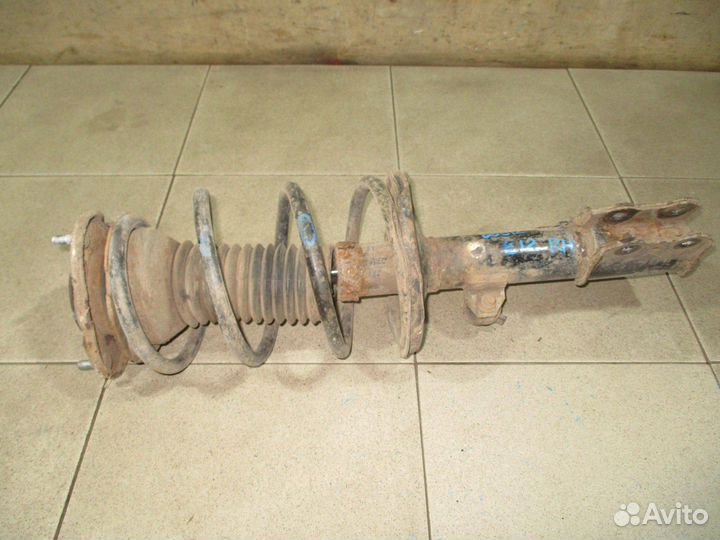 Амортизатор передний правый Toyota Corolla (E120)