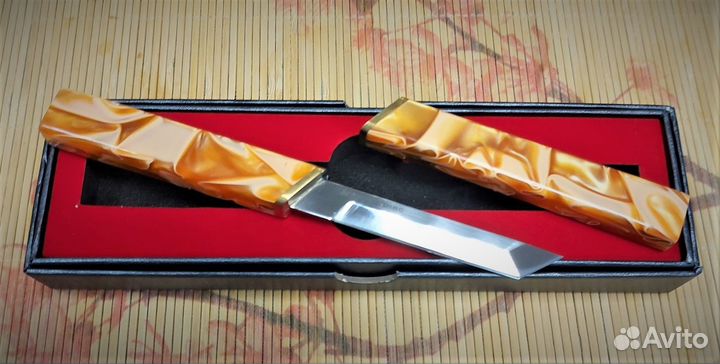 Красивый нож