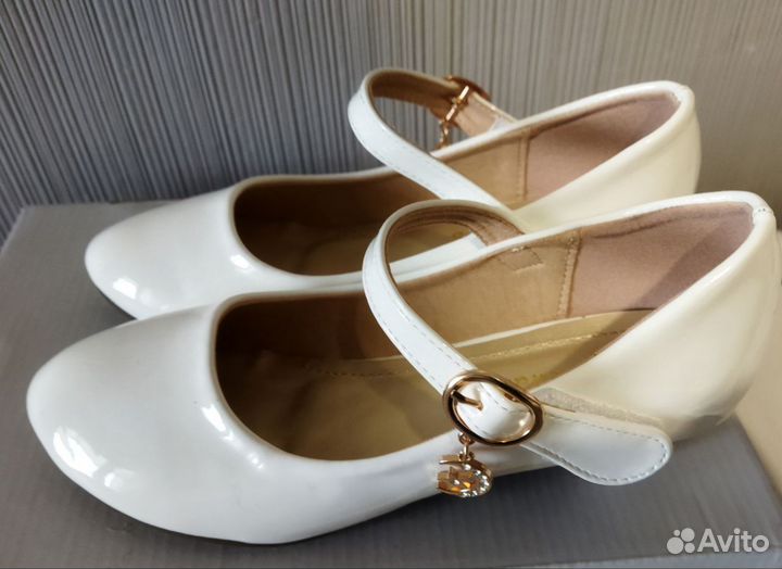 Туфли для девочки белые 34 размер
