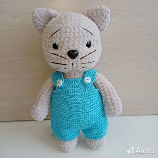 Плюшевый кот