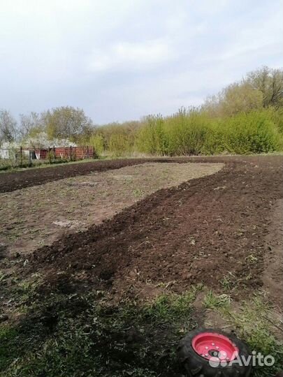 Вспашка земли мотоблоком